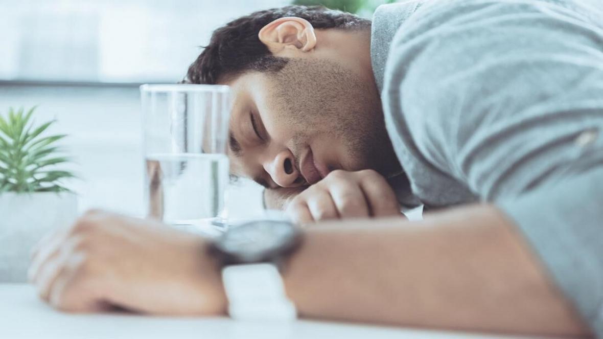 8 نشانه ای که می گوید شما کم خواب هستید